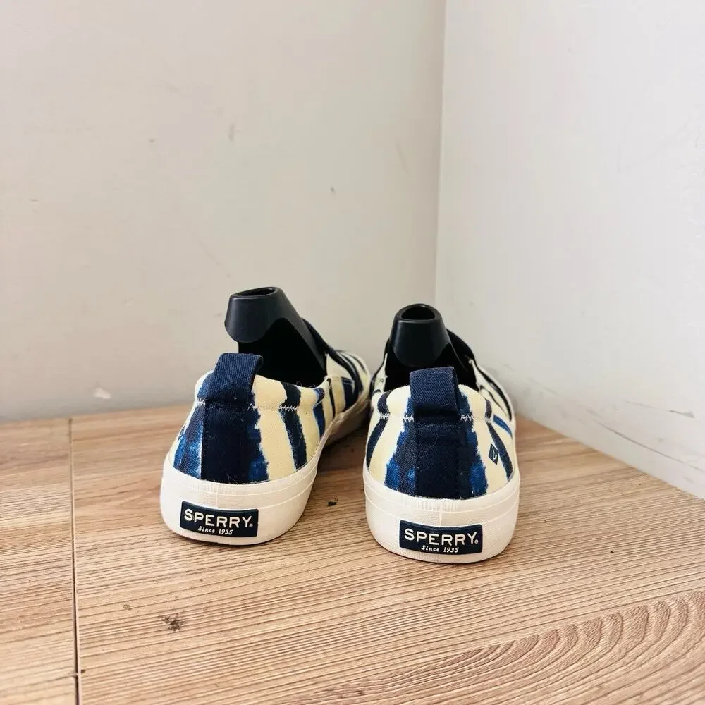Sperry Women's Crest Twin Gore Slip-On Sneakers White And Blue Size 8